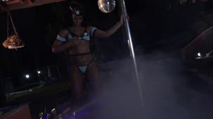 Pornô da Amaya Takayo dando um show no pole dance 