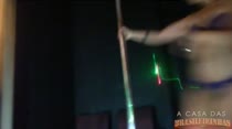 Tuca Viana dando um show no Pole dance