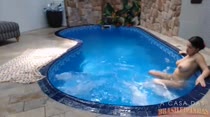 Última gozada da semana de Carol Castro na hidromassagem da casa