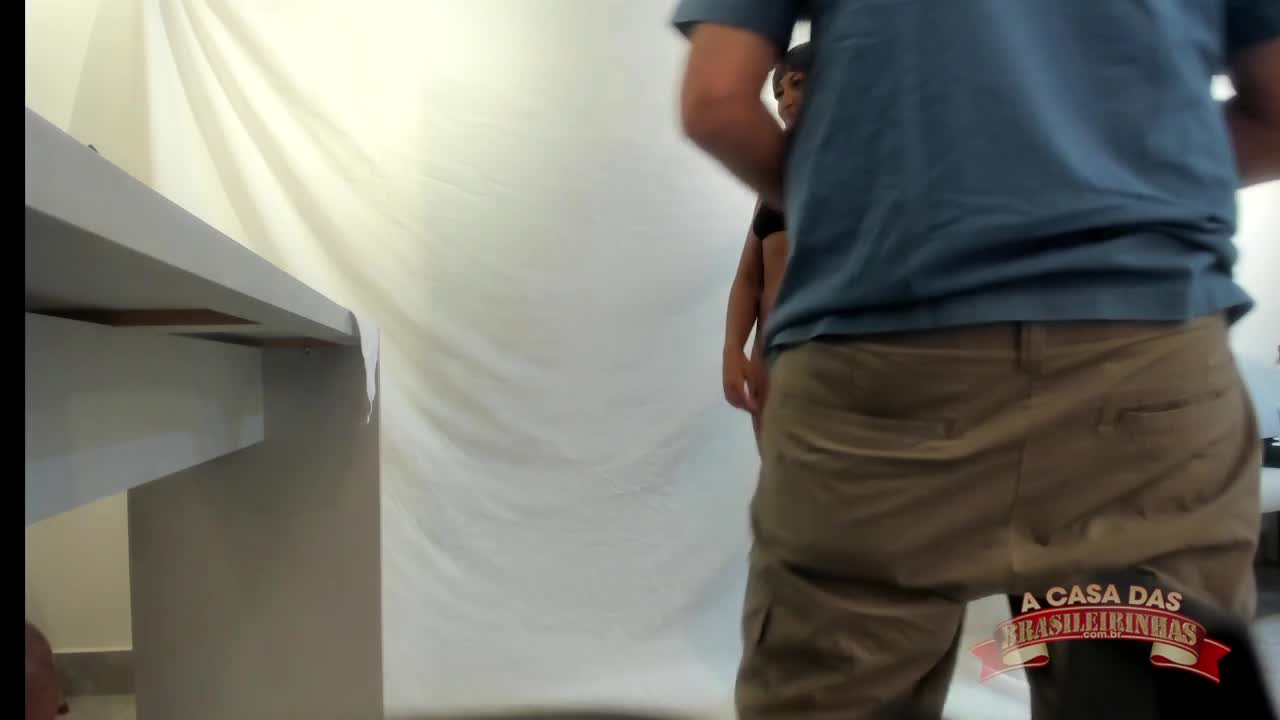 Soraya Castro usa roupa de academia para suas fotos.