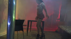 Dança erotica, Melissa Lisboa de colegial, dançando no pole dance