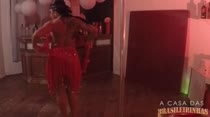 Pole Dance com Rebecca Santos