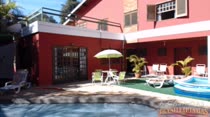 Gostosa toma banho de sol na Casa das Brasileirinhas